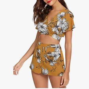 Floral print wrap crop top and shorts set.Like new